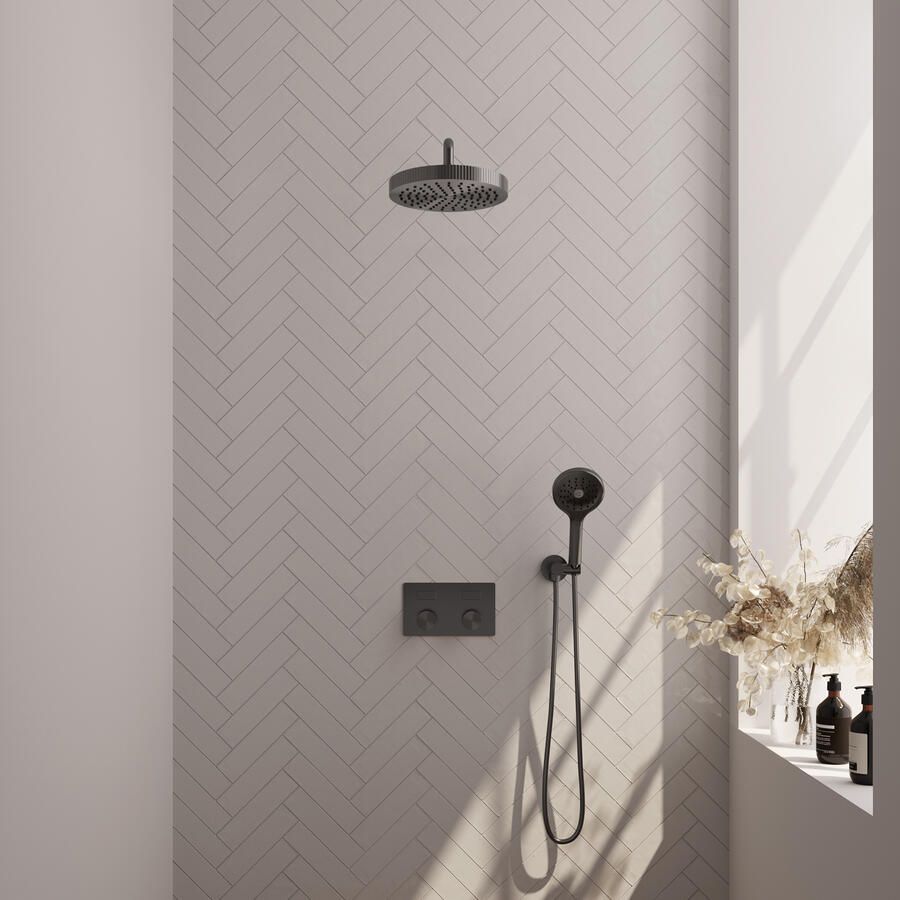Brauer Stripe thermostatische inbouw regendouche met drukknoppen SET 29 met 25 cm douchekop en gebogen muurarm en 3-standen handdouche en doucheslang en wandaansluitbocht gunmetal geborsteld PVD