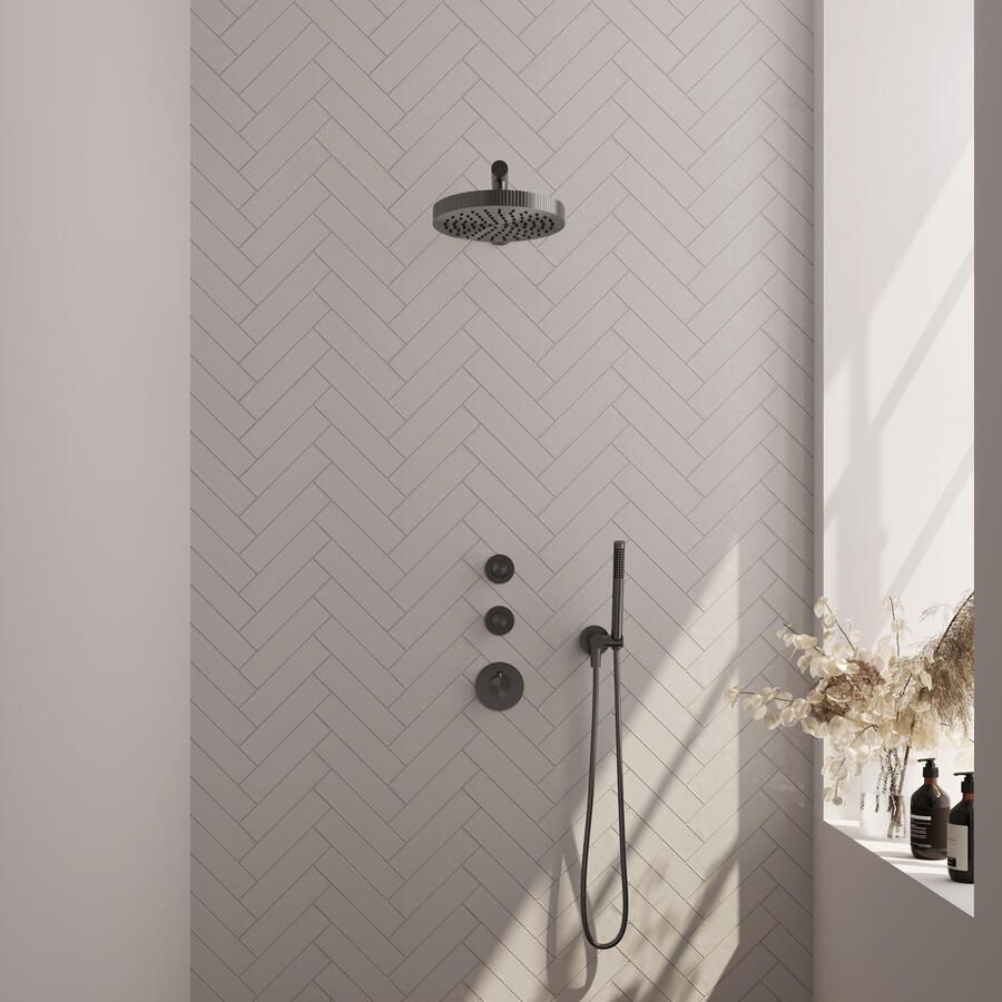 Brauer Stripe thermostatische inbouw regendouche SET 01 met 25 cm douchekop en rechte muurarm en staaf handdouche en doucheslang en wandaansluitbocht gunmetal geborsteld PVD