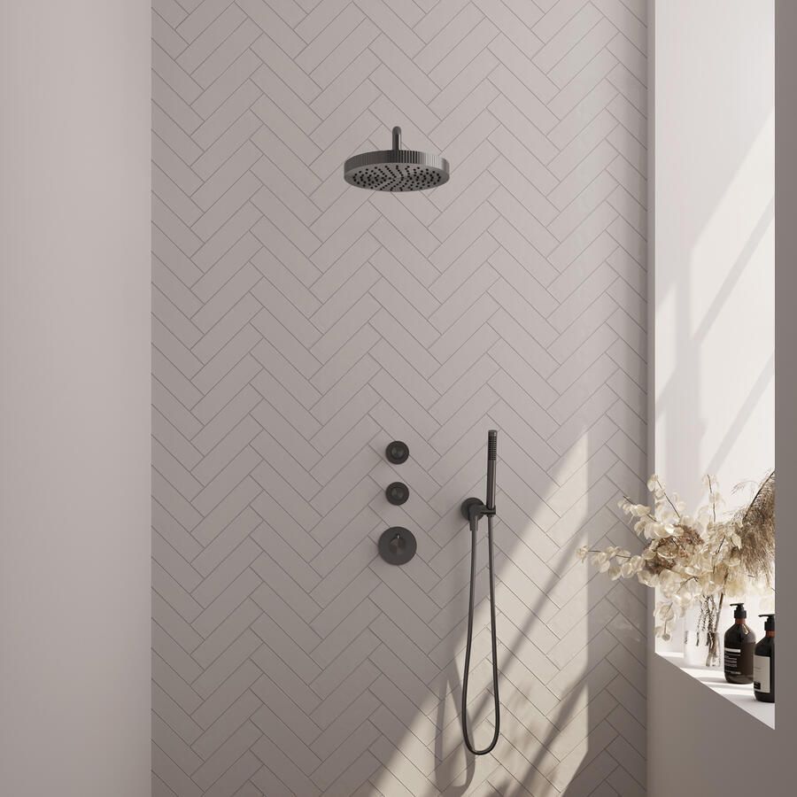 Brauer Stripe thermostatische inbouw regendouche SET 02 met 25 cm douchekop en gebogen muurarm en staaf handdouche en doucheslang en wandaansluitbocht gunmetal geborsteld PVD