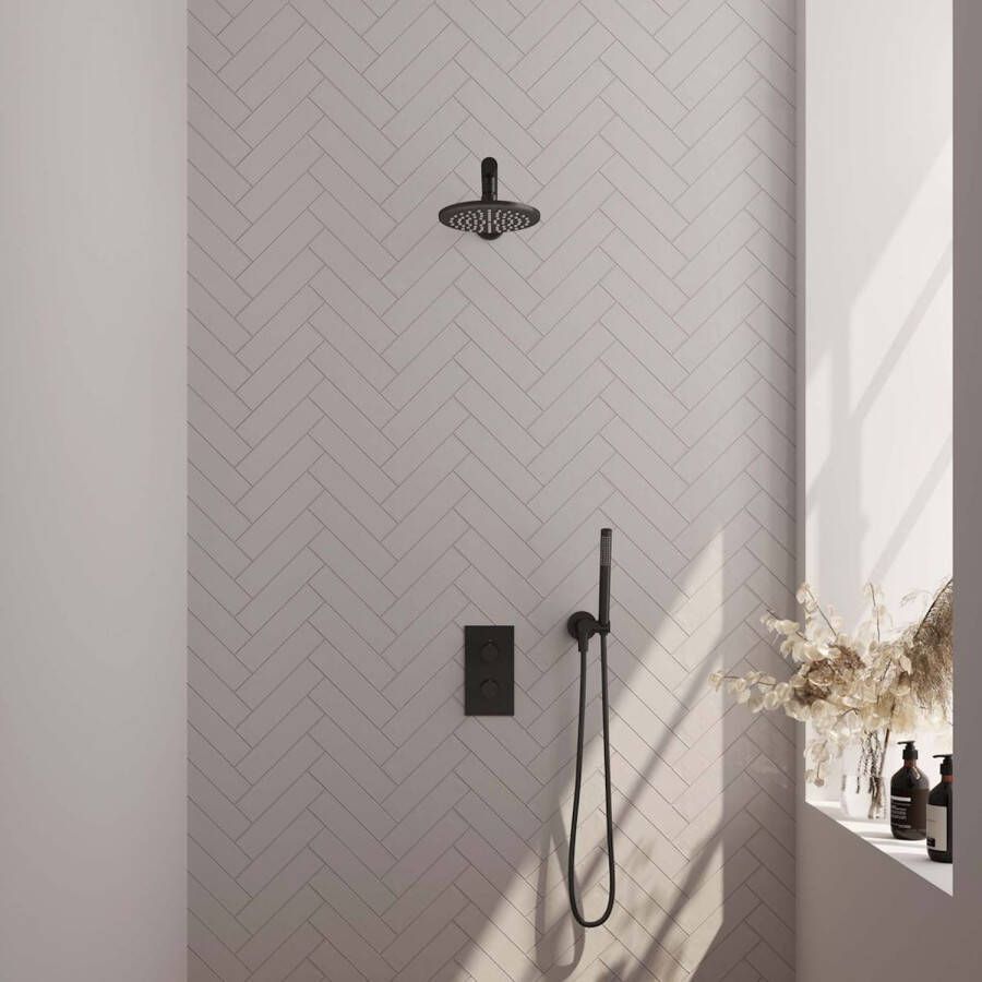 Brauer Black Edition thermostatische inbouw regendouche set met 3-weg omstelling 30 cm douchekop gebogen muurarm 3-standen handdouche en geïntegreerde glijstang mat zwart