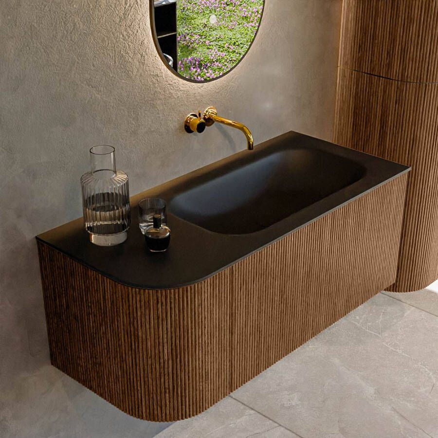 Mondiaz KURVE 105 cm Onderkast Greeploos 1 Lade Met Deuren Walnut Wastafel Solid Surface Rechts Urban 0 Kraangaten Zonder Spiegel (KRVBGS105L1L1D0KR-Wal Urb)