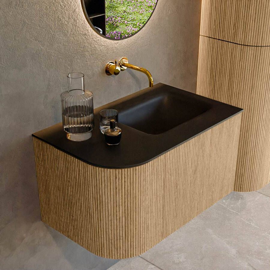 Mondiaz KURVE 75 cm Onderkast Greeploos 1 Lade Met Deuren Oak Wastafel Solid Surface Rechts Urban 0 Kraangaten Zonder Spiegel (KRVGRU75L1L1D0KR-Oak Urb)