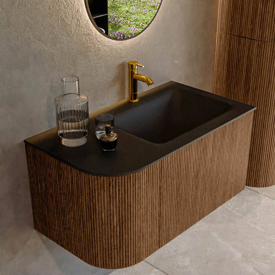 Mondiaz KURVE 85 cm Onderkast Greeploos 1 Lade Met Deuren Walnut Wastafel Solid Surface Rechts Urban 1 Kraangat Zonder Spiegel (KRVCLO85L1L1D1KR-Wal Urb)