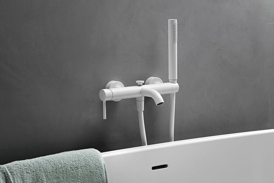 Vtwonen Badmengkraan Bad Curve met Slang en Handdouche Powder White