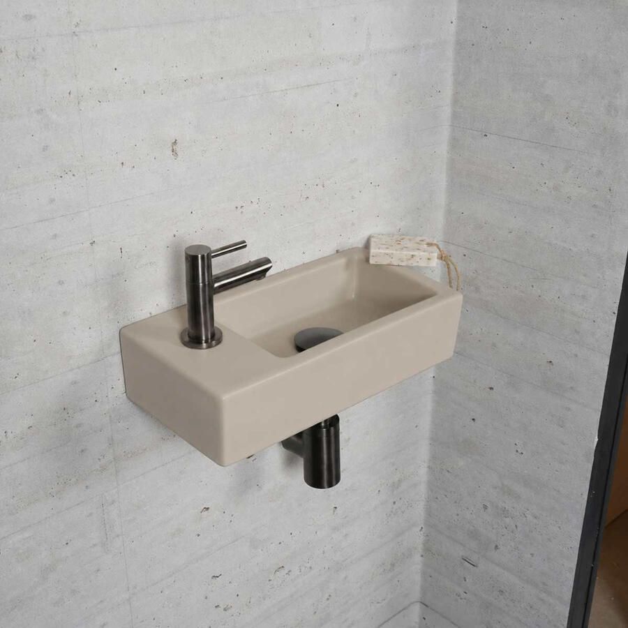 Wiesbaden Fonteinset Mat Beige Color Gun Metal (kraangat links)