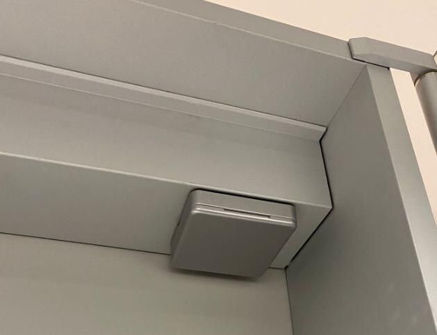 Xellanz Spiegelkast Larissa 80x60x14cm Aluminium LED Verlichting Stopcontact Binnen en Buiten Spiegel Glazen Planken - Foto 4